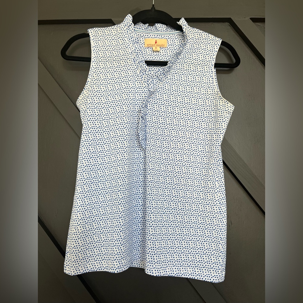 Sport Haley Sleeveless Ruffle Polo in White with Blue Pattern, Size XS